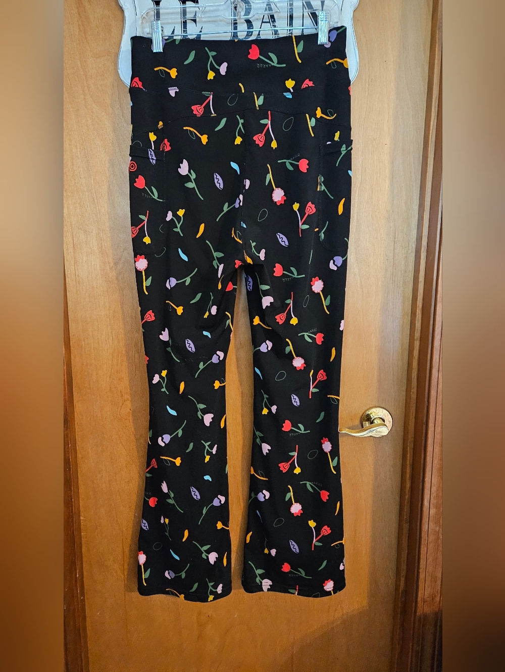Women's Floral Print Black Knit Flare Yoga Pants